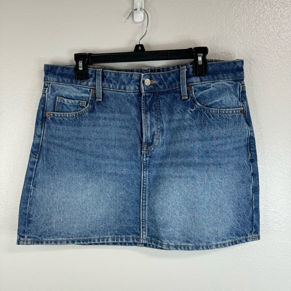 Old Navy Denim Mini Skirt
12
Mid-rise